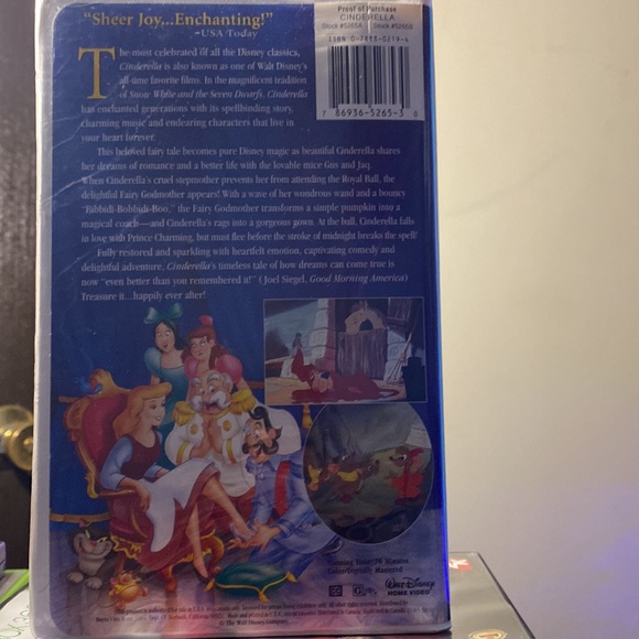 Vintage vhs 📼 Cinderella tape super good condition good quality and all - Picture 2 of 4